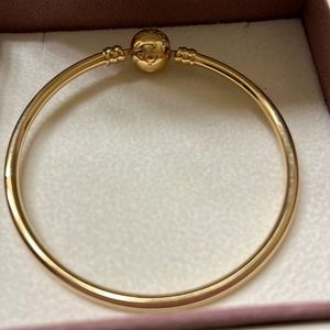 Genuine Pandora Moments 14kt Gold Bangle Bracelet 550713-17 G585 ALE - 17cm